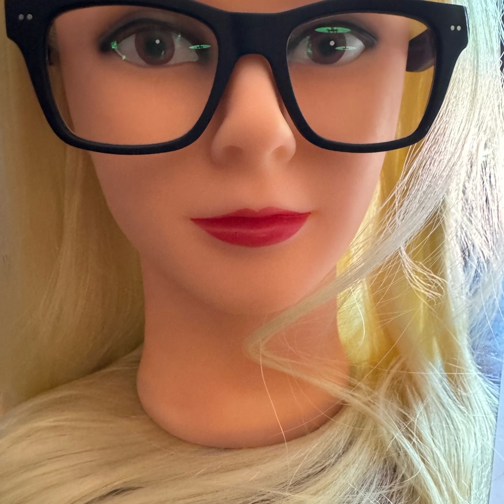 Look Optic women’s readers, 2.0 power. Black matte frames.